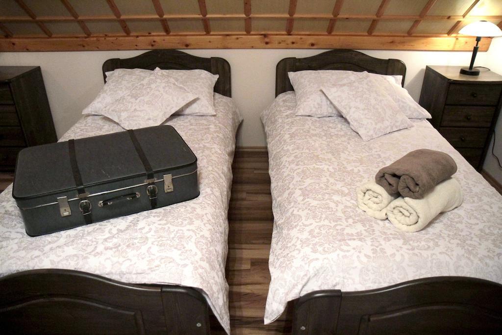 Patkoszeg Vendeghaz Hotel Kaposfo Ruang foto