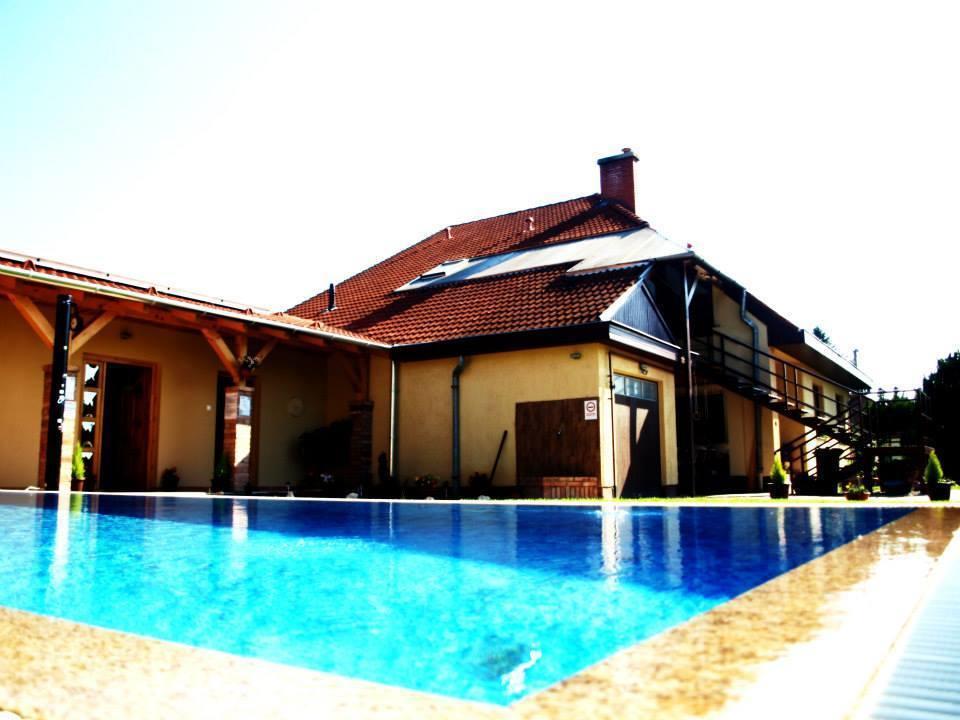 Patkoszeg Vendeghaz Hotel Kaposfo Bagian luar foto