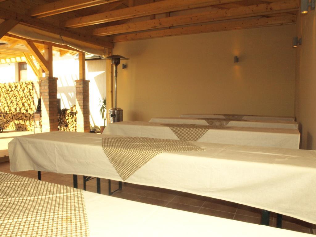 Patkoszeg Vendeghaz Hotel Kaposfo Bagian luar foto
